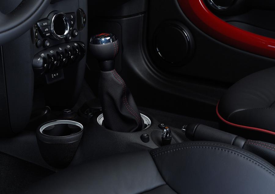  Mini Cooper JCW 2011 года  (фото 13 из 13)